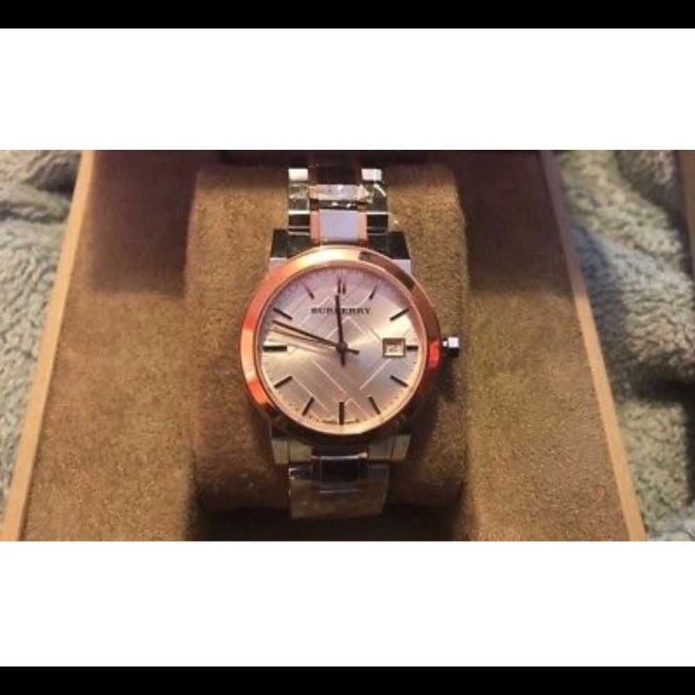 Women’s Burberry watch two tone silver rose gold - Picture 2 of 3